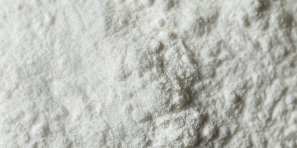 Close up image of sodium cocoyl isethionate powder